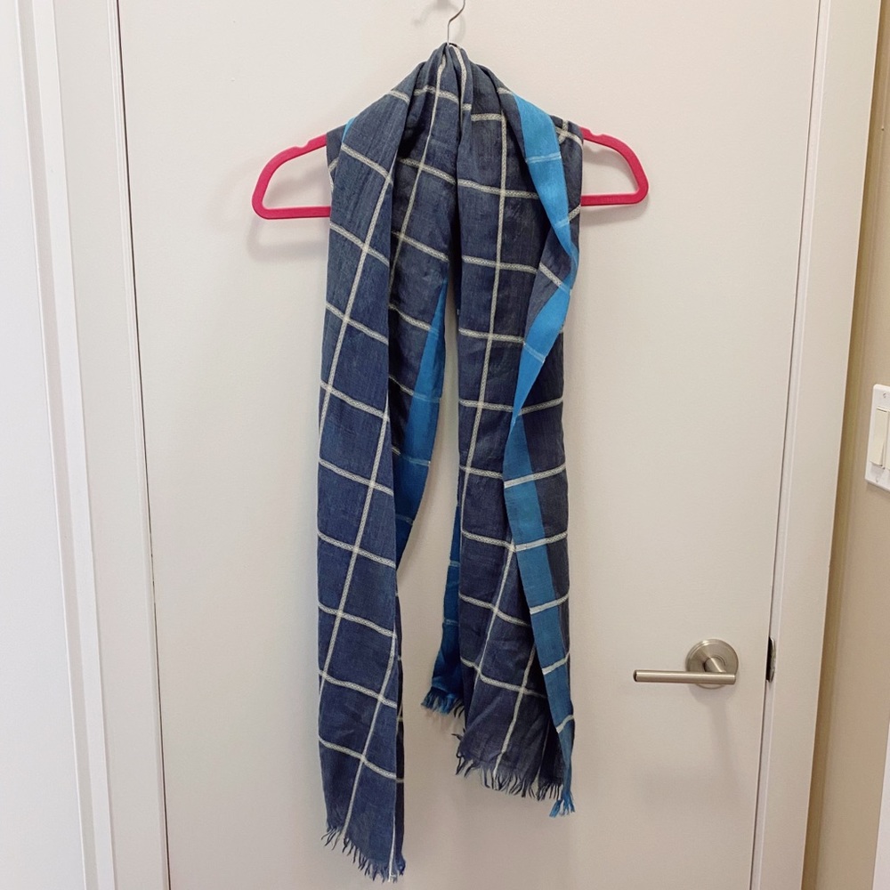 🔥MASSIVE CLEARANCE!💸 5 ITEMS/$40💗 Silk/wool Checkered Scarf